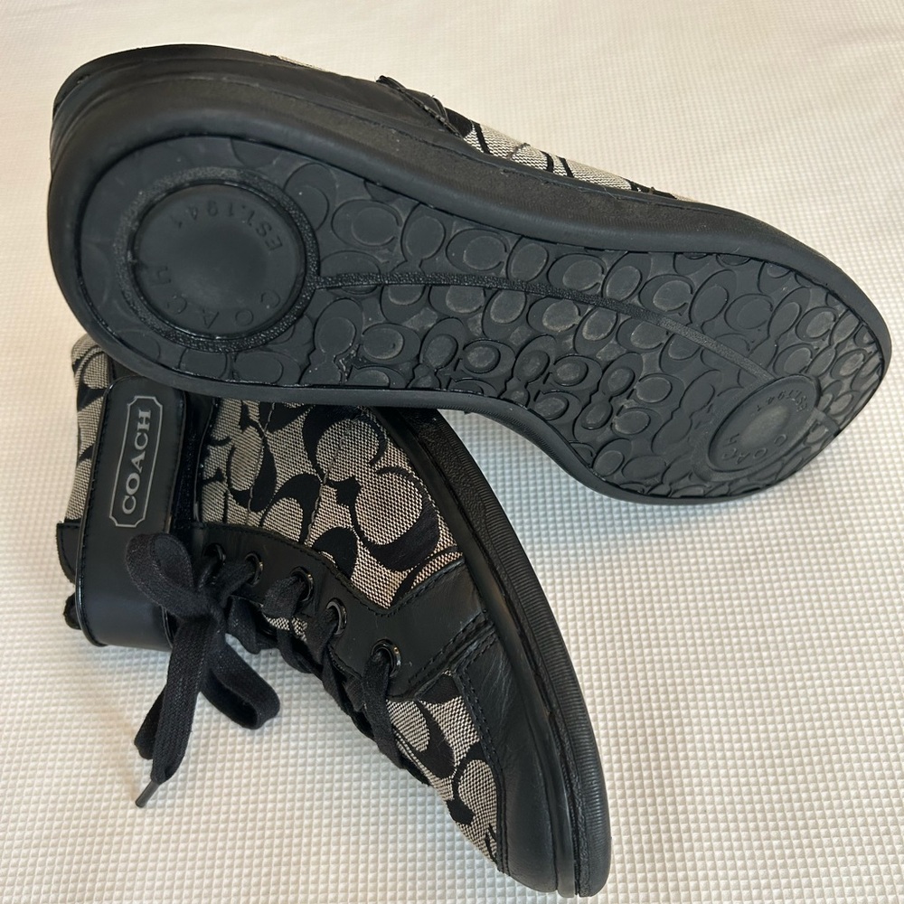 Vintage Coach Zoey Signature Sneakers - Picture 9 of 16